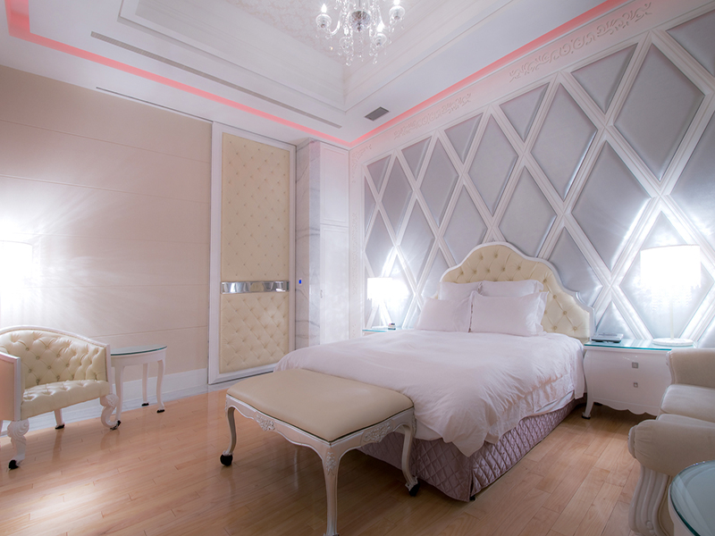 古典純白風　｜MORE+｜