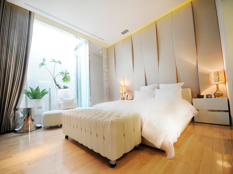 極簡純白　｜MORE+｜